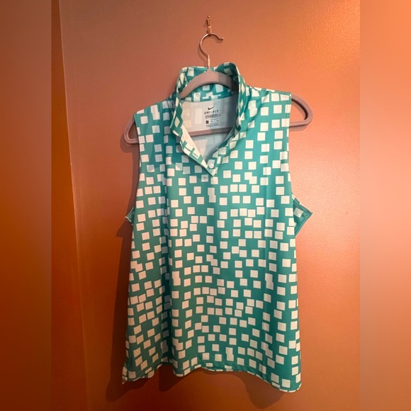 Nike Tops - Nike | Golf sleeveless green top | XL | Dry Fit | Golf | Tennis | Pickle Ball